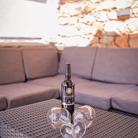 Stefan Apartment *