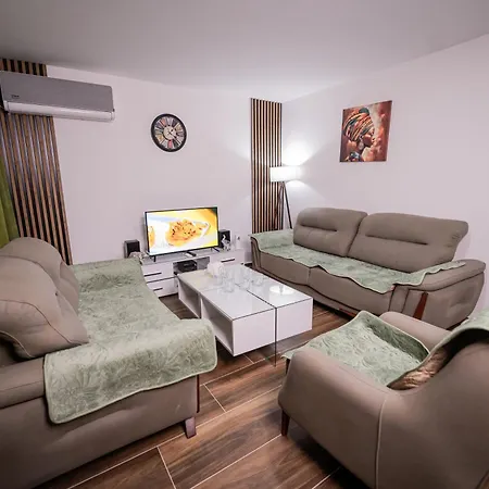 Stefan Apartment *